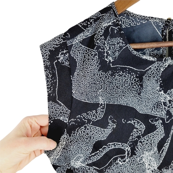 ❤️ The Limited black-and-white leopard print top size small - Picture 7 of 9